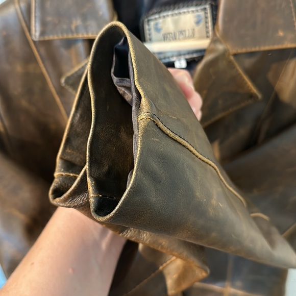 VTG 70’s Italian Vera Pelle :: Brown Leather jacket - Picture 5 of 8